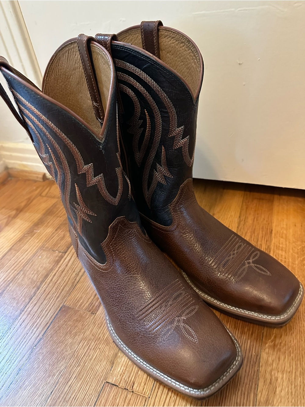 Men's Ariat Brown and Navy Western Cowboy Boots